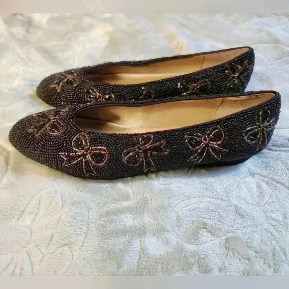 Vintage Talbots Fully Beaded Black Gold Bow Accent Ballet Flats Size 8M - Picture 4 of 9